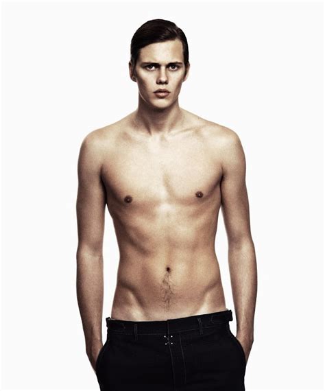 bill skarsgård cock|Bill Skarsgard average sized dick